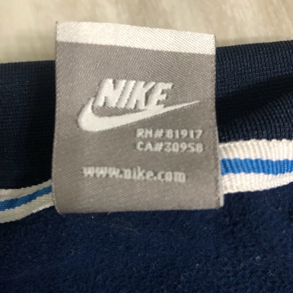 5/$20 Nike Boys 24 Mo zipper jacked EUC - Picture 4 of 6